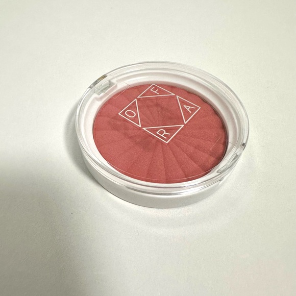OFRA Candy Apple Blush - Picture 3 of 4